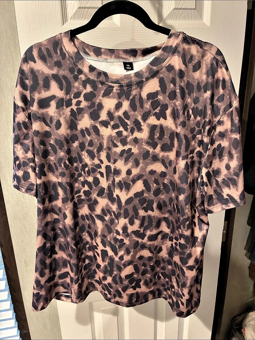 Kancan Leopard Print Short Sleeve Tee Size XL